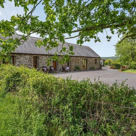 Villa Ysgubor Hir Llanedy Exterior foto