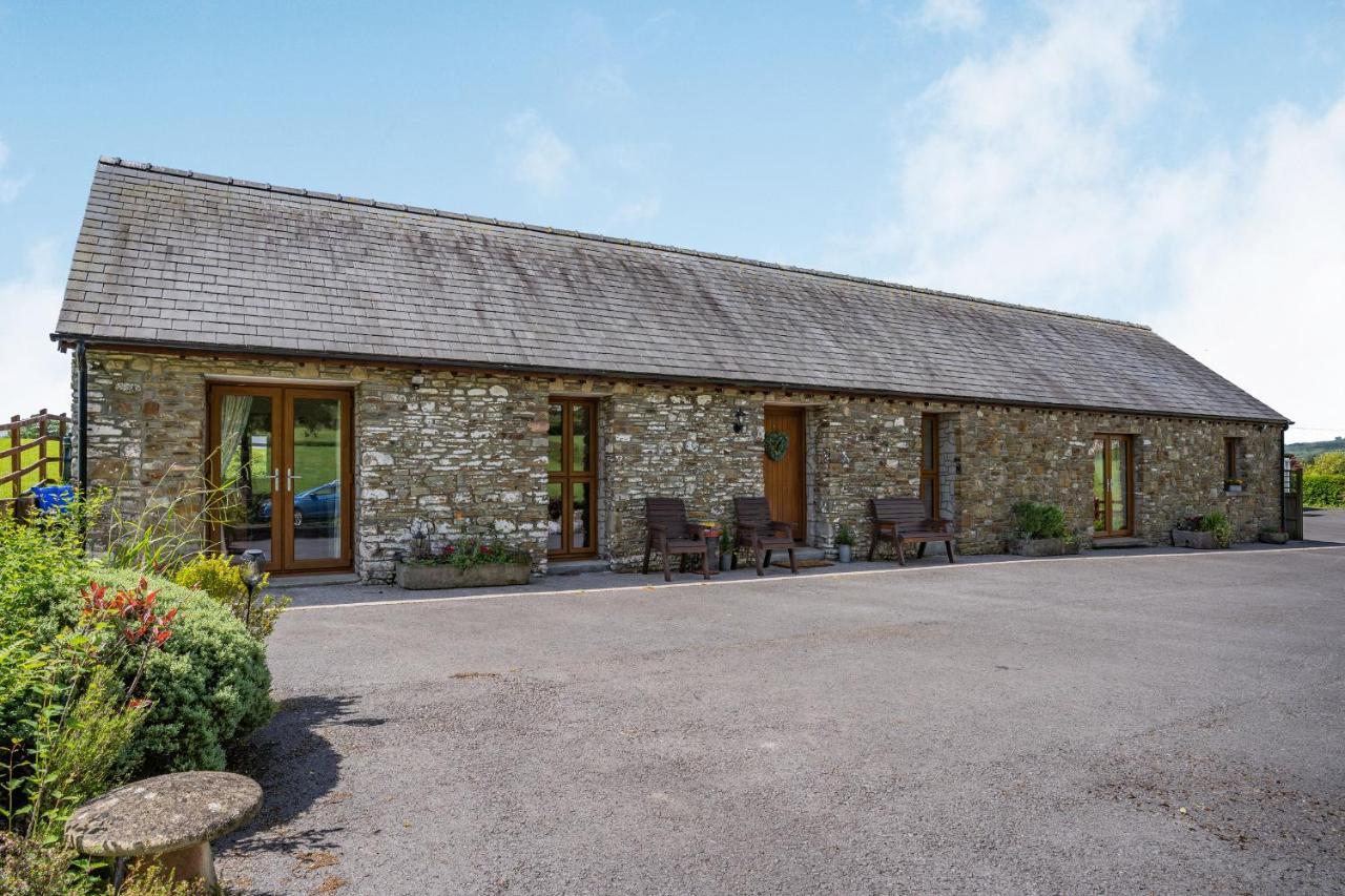 Villa Ysgubor Hir Llanedy Exterior foto